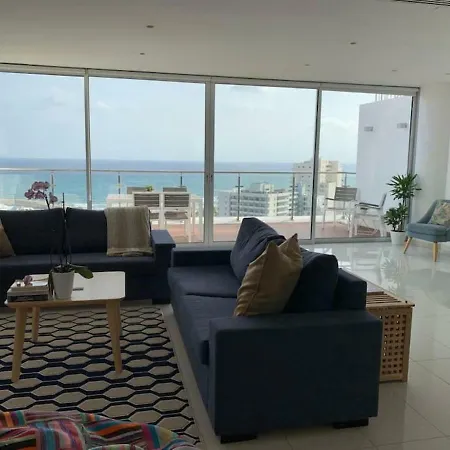 Διαμέρισμα 3b Seaview Duplex Penthouse W Hot Tub Finikoudes Beach